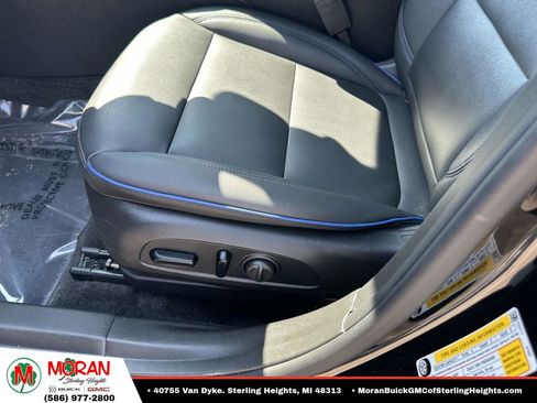 Certified 2024 Buick Envista Sport Touring w/ Convenience I Package FWD image 21