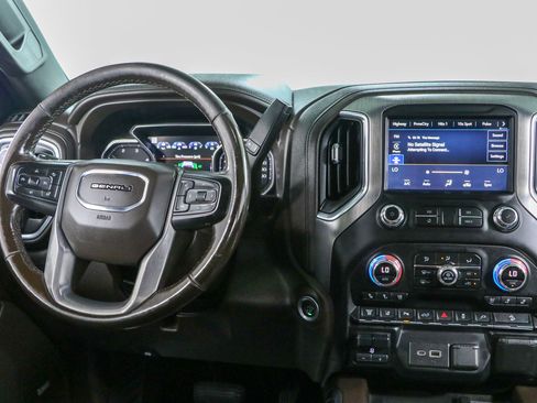 Used 2021 GMC Sierra 2500 Denali w/ Denali Ultimate Package AWD/4WD image 18