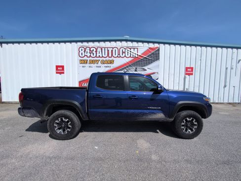 Used 2023 Toyota Tacoma TRD Off-Road w/ Technology Package RWD image 9