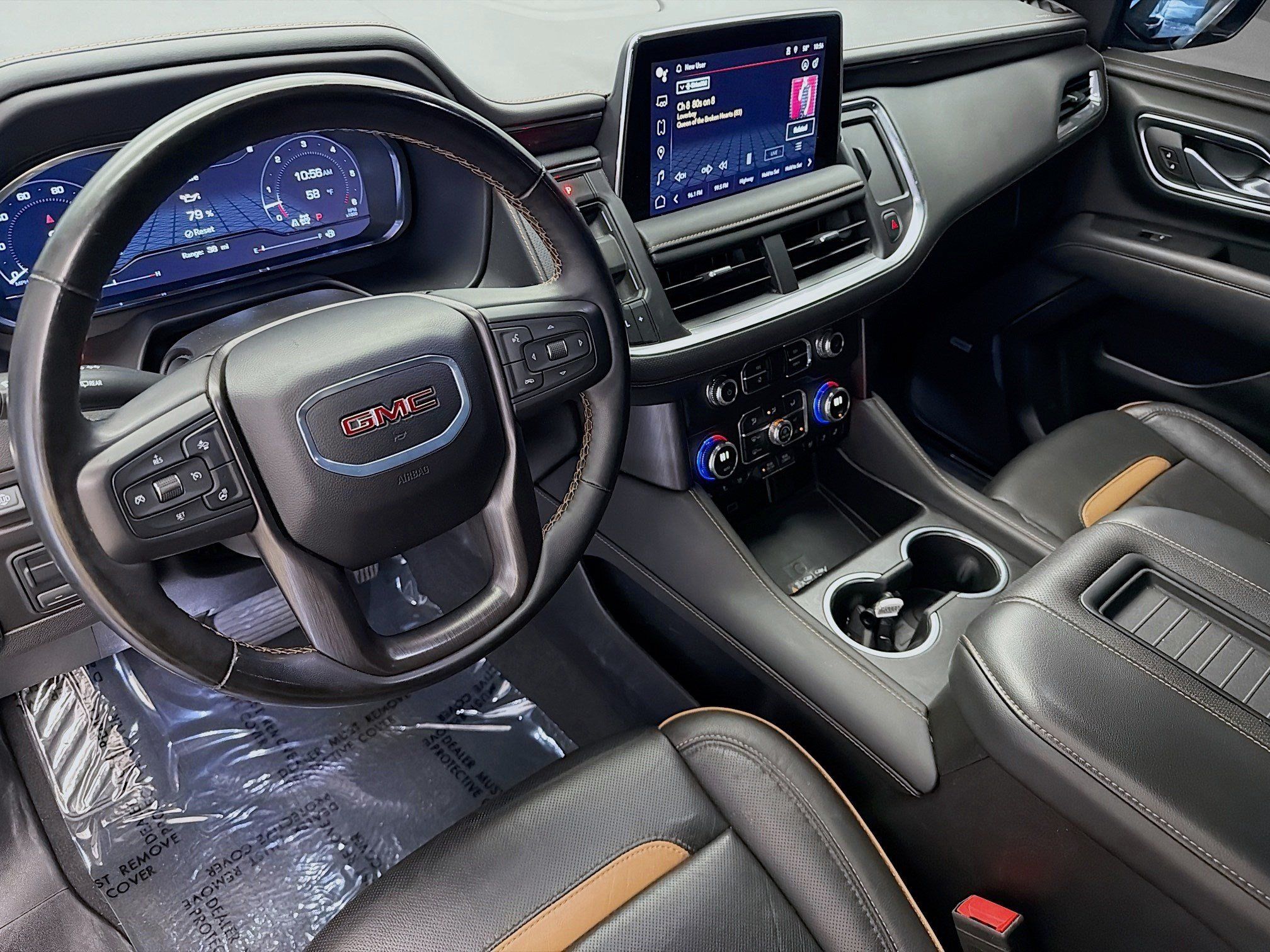 Used 2024 GMC Yukon XL AT4 w/ AT4 Premium Plus Package AWD/4WD image 7