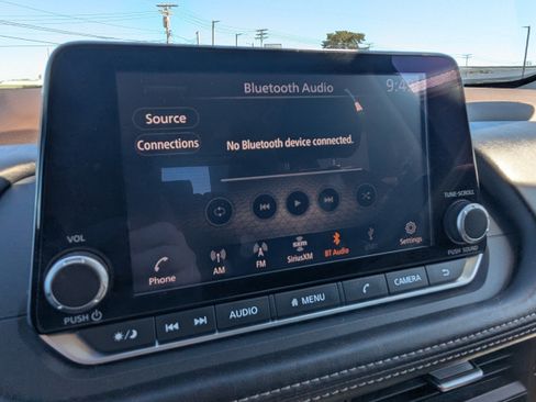 Used 2021 Nissan Rogue S AWD/4WD image 14