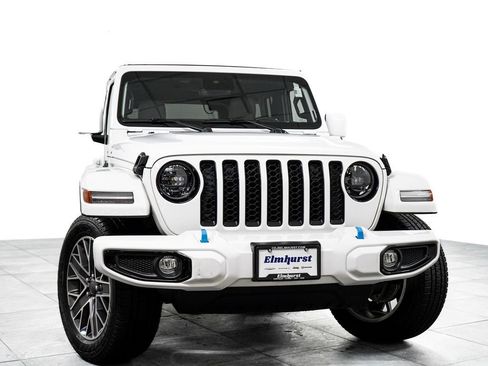Used 2023 Jeep Wrangler Unlimited Sahara AWD/4WD image 3