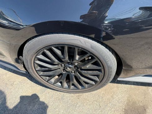 Used 2017 Ford Mustang GT Premium w/ GT Performance Package image 28