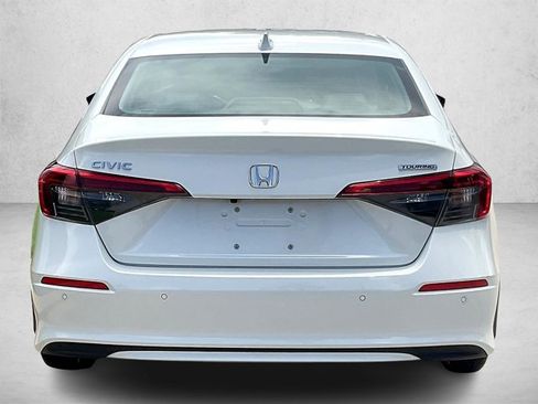 Used 2024 Honda Civic Touring image 4