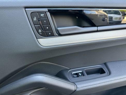 New 2026 Porsche Cayenne Coupe image 19