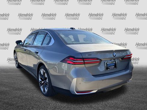 Used 2026 BMW 530i xDrive image 7