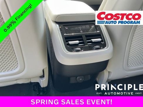 New 2026 Volvo XC60 B5 Ultra w/ Protection Package Premier AWD/4WD image 32