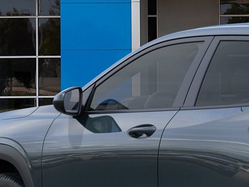 New 2026 Chevrolet Trax LS w/ LS Convenience Package FWD image 12
