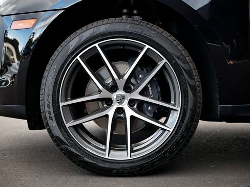 New 2026 Porsche Macan image 12