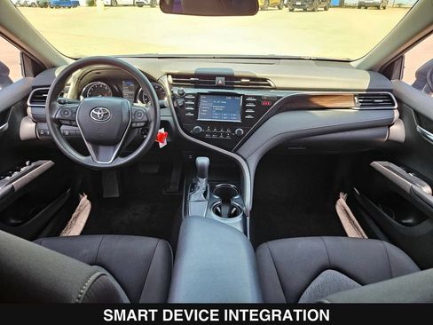 Used 2019 Toyota Camry LE FWD image 19