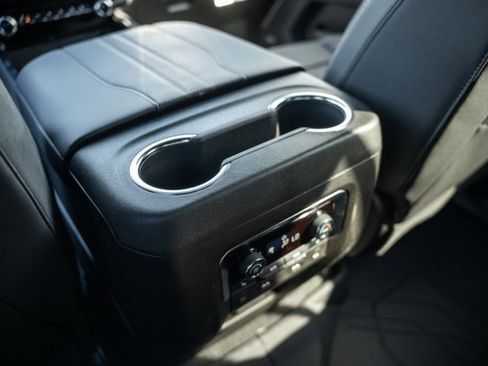 New 2026 Chevrolet Suburban High Country image 44