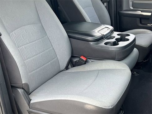 Used 2024 RAM 1500 Classic SLT image 32