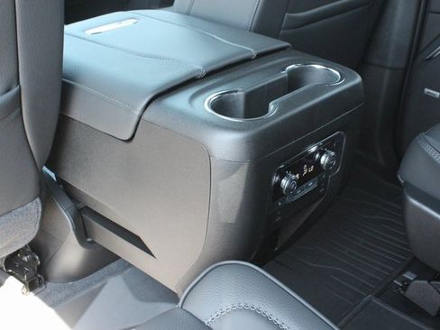 New 2025 GMC Yukon XL Denali w/ Sun & Power Step Package image 59