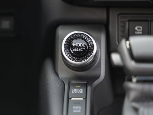 Used 2024 Toyota Land Cruiser image 33