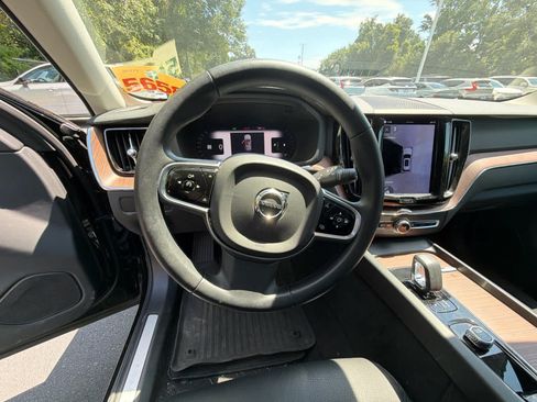 Used 2023 Volvo XC60 B5 Plus w/ Climate Package AWD/4WD image 27