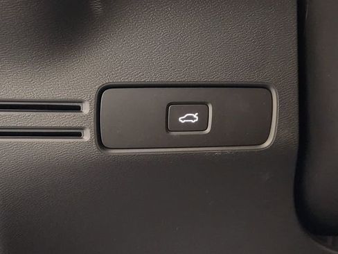 New 2026 Volvo XC40 B5 Core image 22