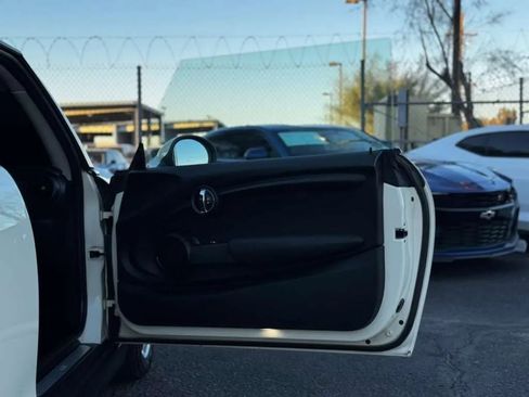 Used 2015 MINI Cooper 2-Door Hardtop image 34