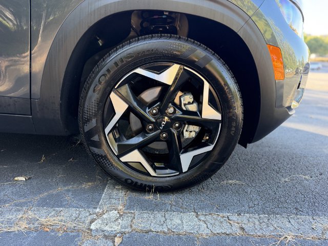 Certified 2025 Kia Seltos S FWD image 46