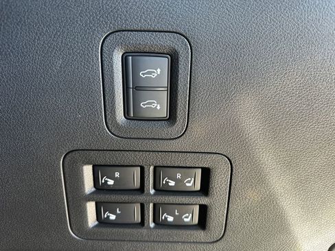 Used 2025 Nissan Armada PRO-4X w/ Pro-4X Premium Package image 35