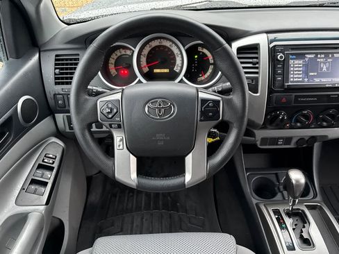 Used 2015 Toyota Tacoma PreRunner w/ TRD Off-Road Package image 14