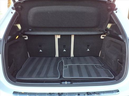 Used 2025 Mercedes-Benz GLA 250 4MATIC image 26