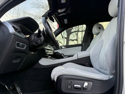 Used 2023 BMW X5 xDrive40i w/ M Sport Package image 24