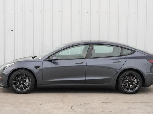 Used 2023 Tesla Model 3 Standard Range image 49