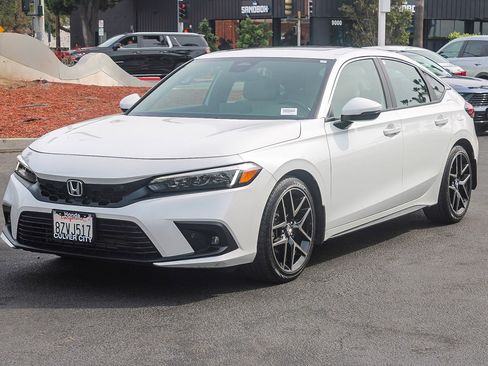 Used 2022 Honda Civic Sport Touring image 3