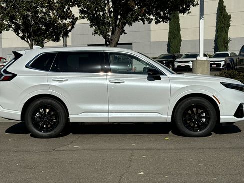 New 2025 Honda CR-V FWD e:FCEV image 3