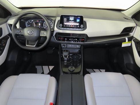 New 2026 Nissan Rogue Dark Armor image 10