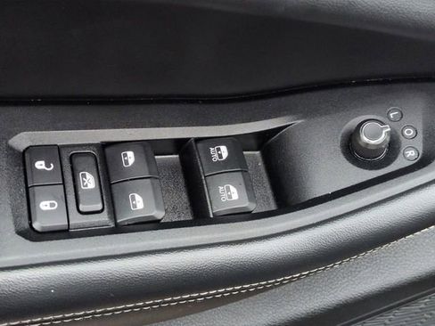 Certified 2024 Jeep Grand Cherokee L Limited w/ Luxury Tech Group II image 16