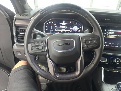 Used 2026 GMC Sierra 1500 Denali Ultimate AWD/4WD image 8