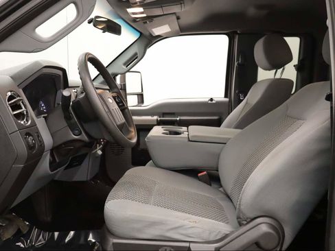 Used 2015 Ford F250 XLT w/ XLT Interior Package image 15