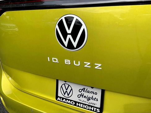 New 2025 Volkswagen ID. Buzz 1st Edition image 15