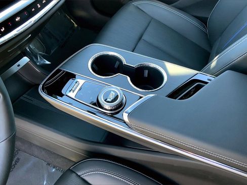 New 2025 Cadillac Lyriq Luxury image 10