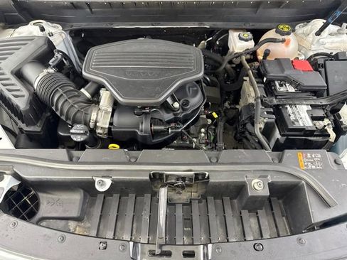 Used 2023 GMC Acadia AT4 w/ GMC Pro Grade Package AWD/4WD image 17