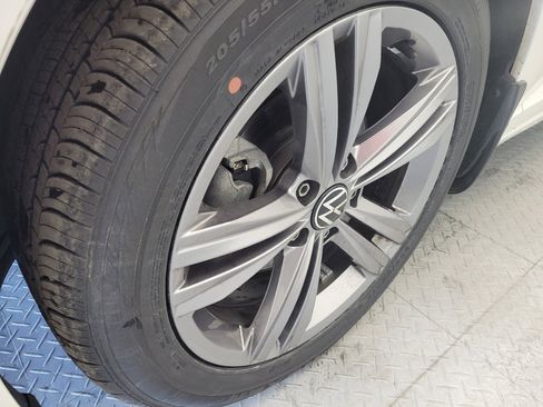 Used 2022 Volkswagen Jetta SE image 31