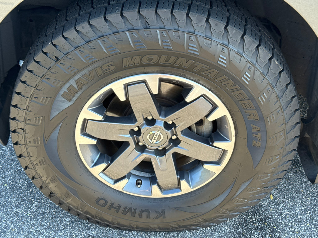 Used 2018 Nissan Frontier PRO-4X AWD/4WD image 14