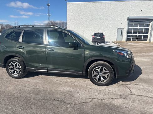 Used 2023 Subaru Forester Premium w/ Popular Package #1 image 5