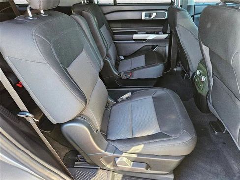 Used 2022 Ford Explorer XLT image 19