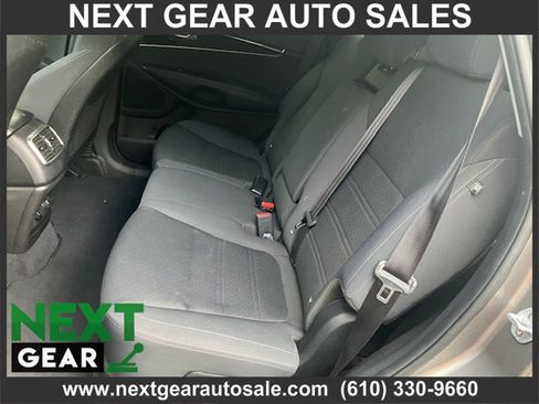 Used 2016 Kia Sorento AWD image 8
