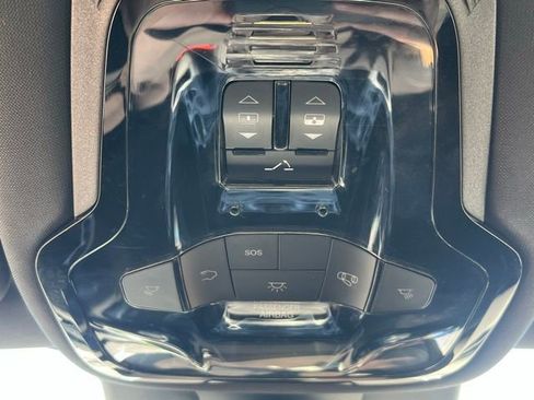 Used 2023 Alfa Romeo Giulia Veloce image 25