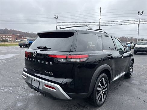 Used 2023 Nissan Pathfinder Platinum w/ Cargo Package image 4