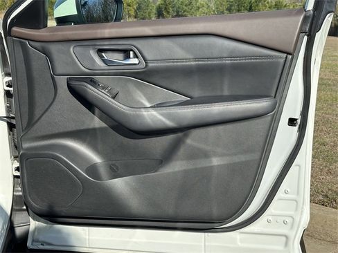 Certified 2023 Nissan Rogue SL w/ SL Premium Package image 12