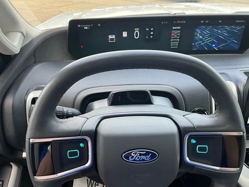 Used 2025 Ford Expedition Max Active image 13