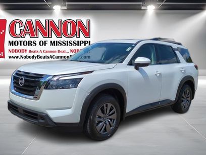 Used 2025 Nissan Pathfinder SV w/ SV Premium Package