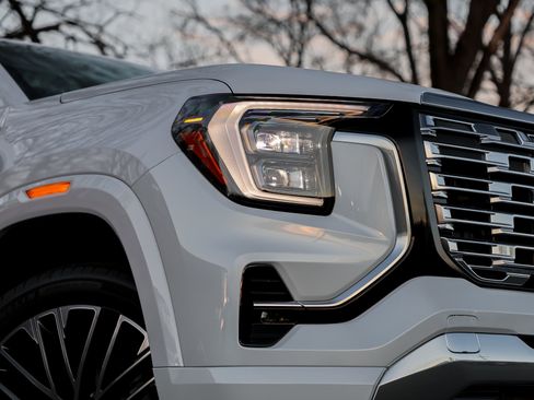 New 2026 GMC Terrain Denali image 3