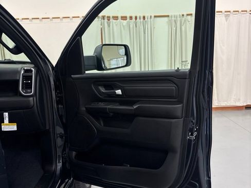 New 2026 RAM 1500 Express AWD/4WD image 27
