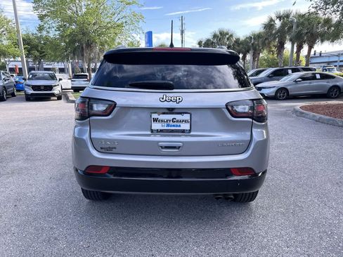 Used 2022 Jeep Compass Limited w/ Elite Group image 5