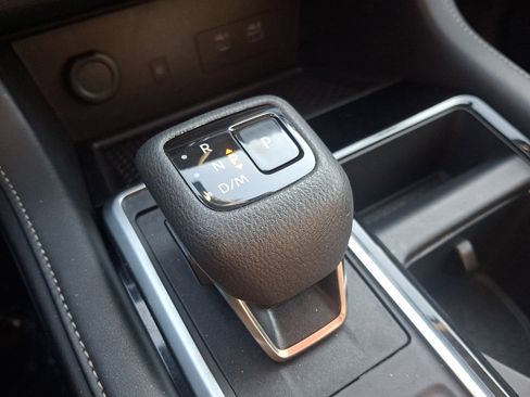 Certified 2024 Nissan Pathfinder SL w/ SL Premium Package image 16